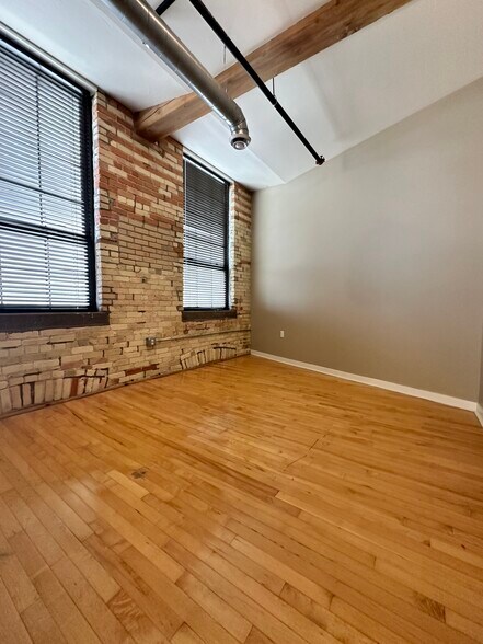 Unit 102 Bedroom 1 - 146 S River Ave
