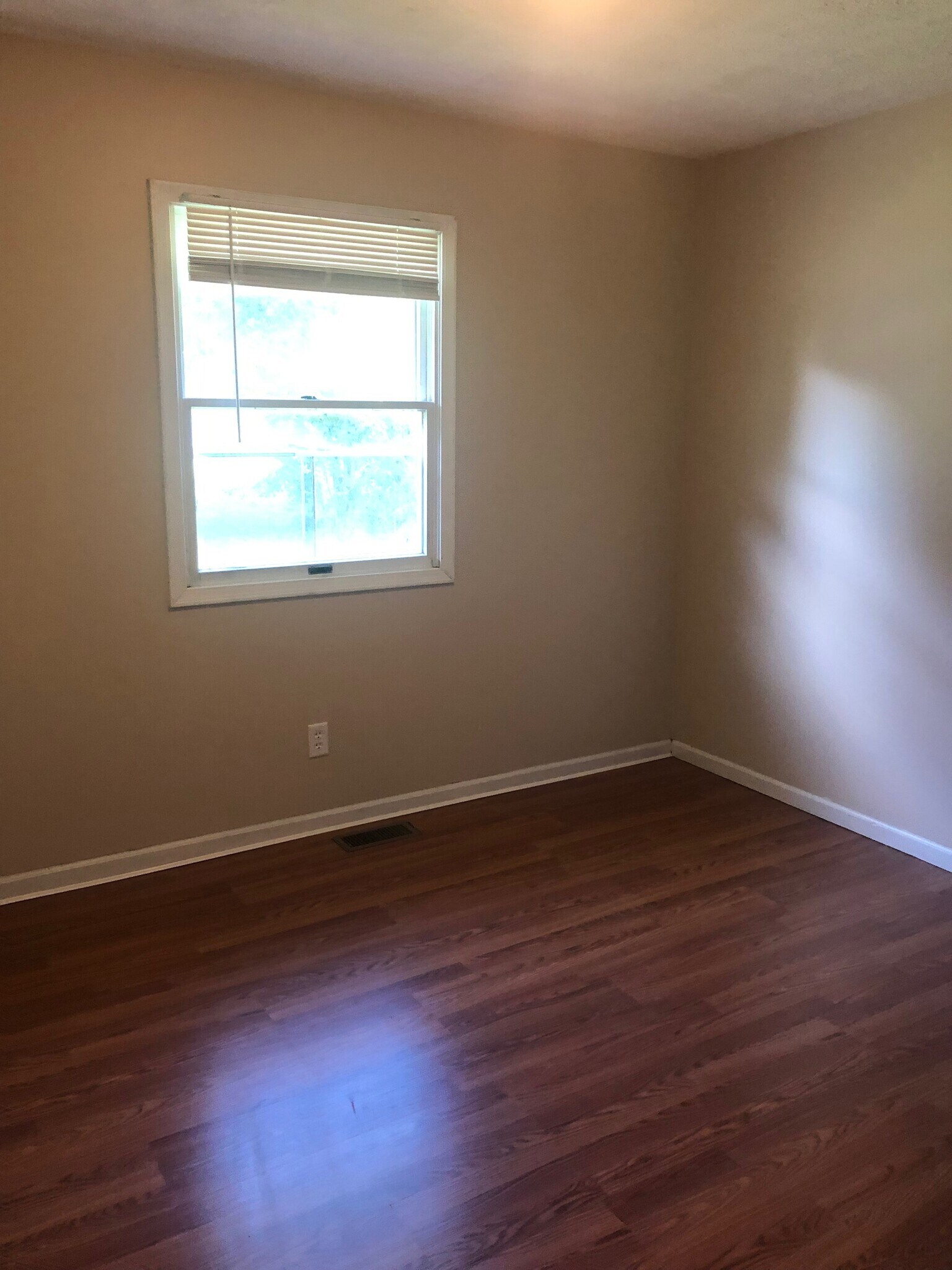 Bedroom 2 - 1510 Dot Street