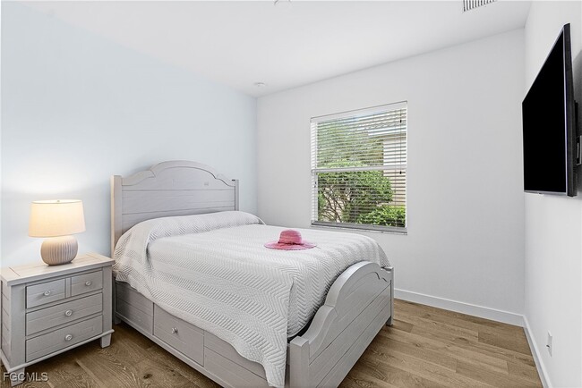 Building Photo - 13060 Sail Away St