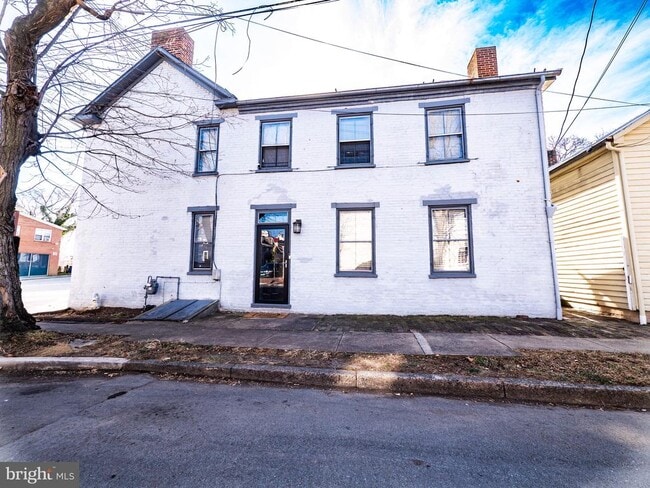 Building Photo - 703 S Loudoun St