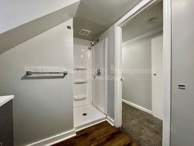 Building Photo - 1011 Quarry Ave NW