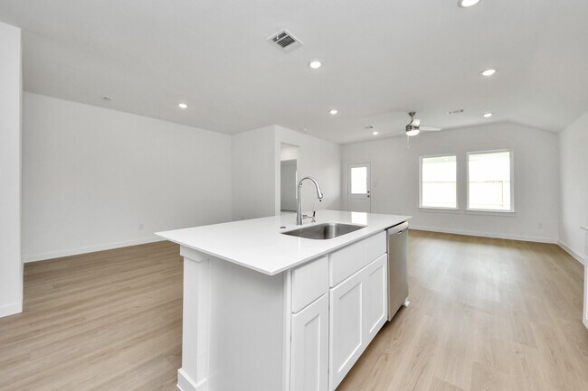 Building Photo - 1414 Splashing Wave Dr