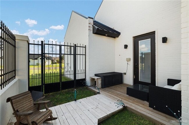 Building Photo - 34 Elk Run Dr