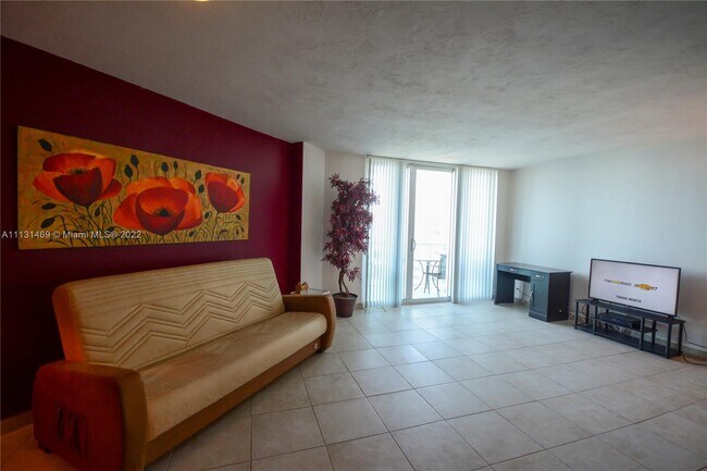 Building Photo - 3801 S Ocean Dr