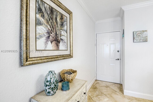 Building Photo - 2501 S Ocean Dr