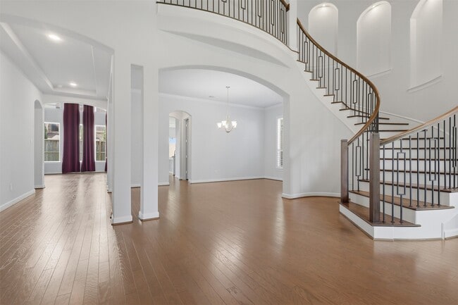 Building Photo - 1303 Gardenia Dr