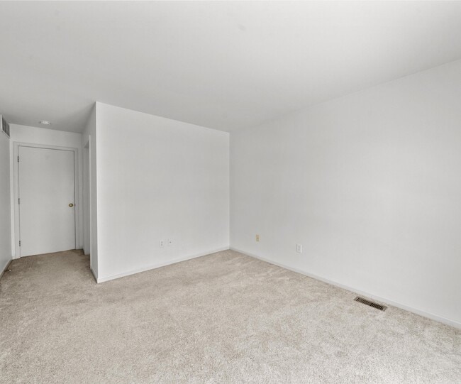 Building Photo - 905 Wildt St