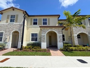Building Photo - 2659 SE 28th Dr