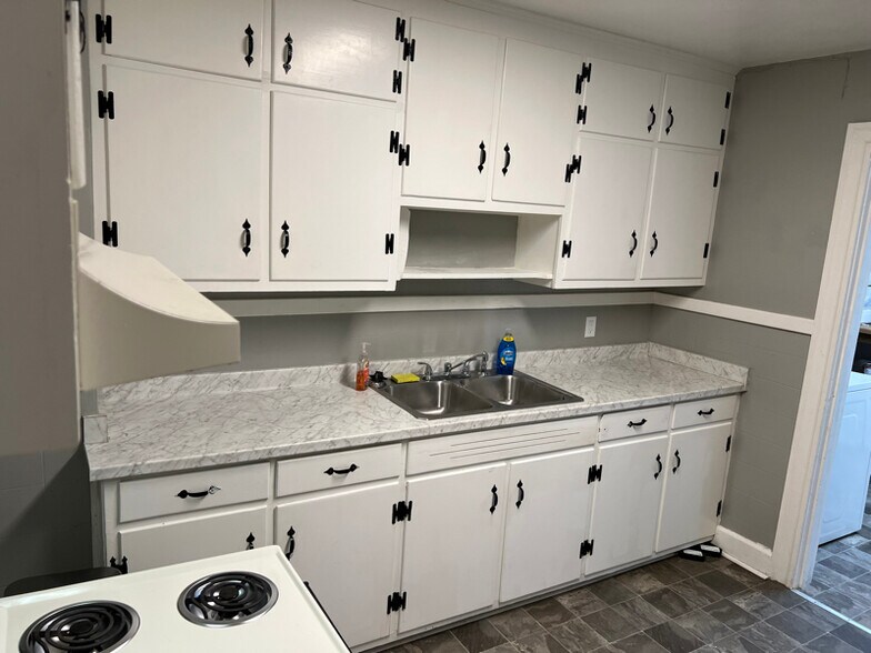 Building Photo - 207 N Armistead Ave