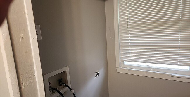 Building Photo - 939 Clay St