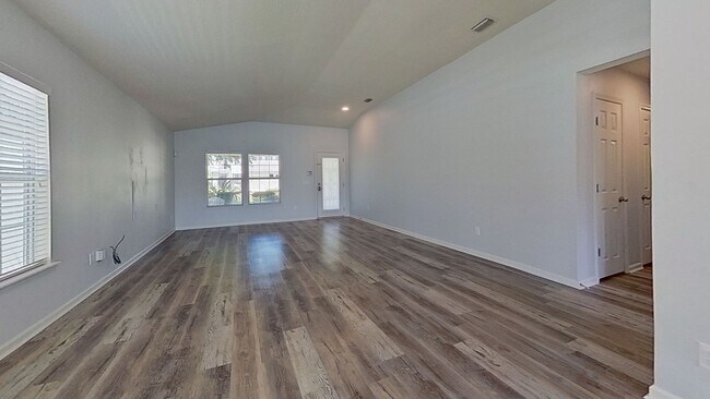 Building Photo - 12275 Deersong Dr