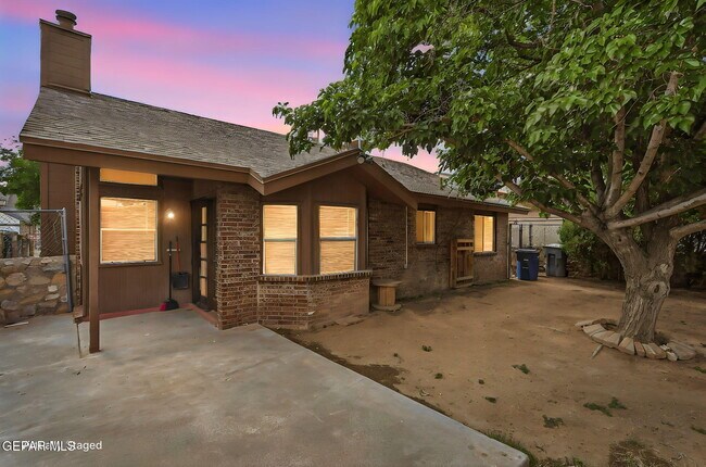 Building Photo - 10902 Yogi Berra Cir