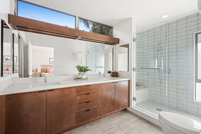 Building Photo - 3772 San Rafael Ave