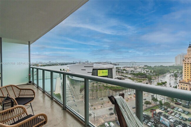 Building Photo - 888 Biscayne Blvd