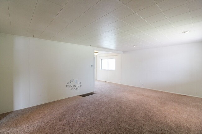 Building Photo - 1615 Stevens Dr