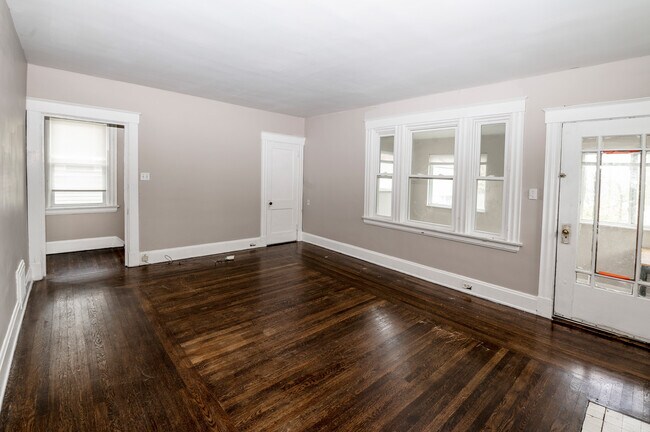 Building Photo - 1537 Burdette Ct