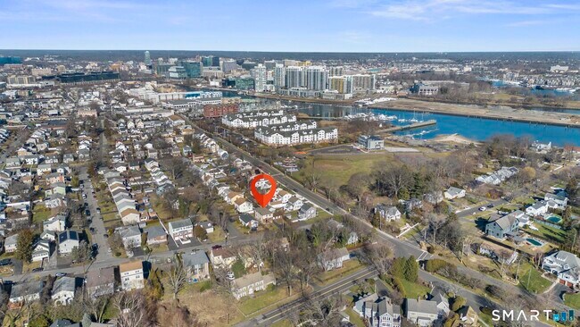 Building Photo - 110 Burwood Ave