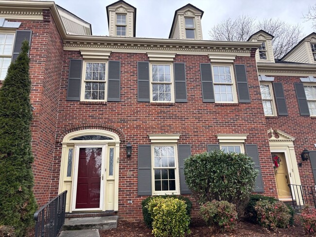 Primary Photo - Stunning 4-Bedroom Condo in Johnson City