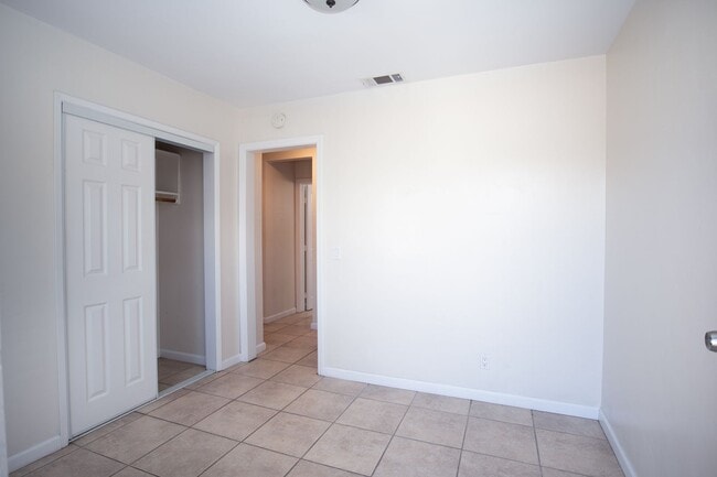 Building Photo - Beautiful Single Story Family Home Centrally Located Minutes From Downtown San Diego