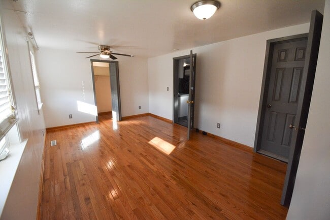 Building Photo - Spacious 5 Bed House with Custom Features Available For Rent!