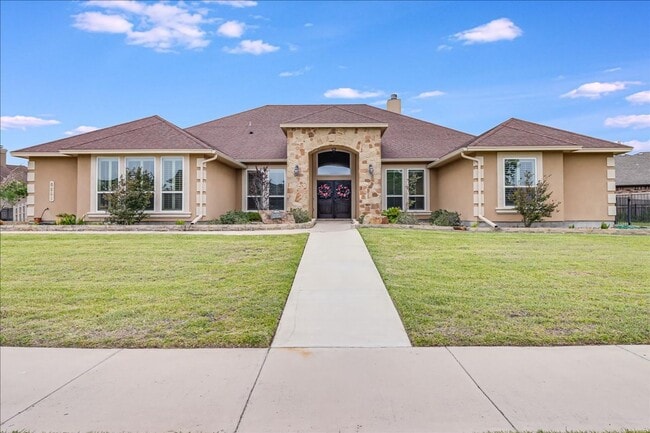 Primary Photo - 6241 Lago Vista Dr