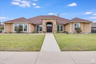 Building Photo - 6241 Lago Vista Dr