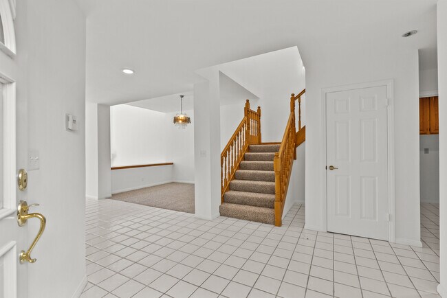 Building Photo - 32126 Canyon Ridge Dr