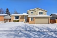 Building Photo - 4 bedroom, 3 bath home with 2 car garage