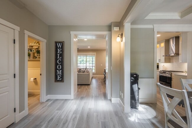 Building Photo - Stunningly Upgraded 4-Bedroom Home in Prime Eagle Location