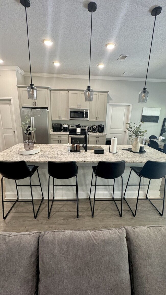 Building Photo - 2064 Constitution Dr