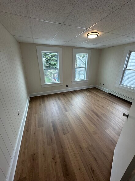 Primary Photo - 19 Butterfield St