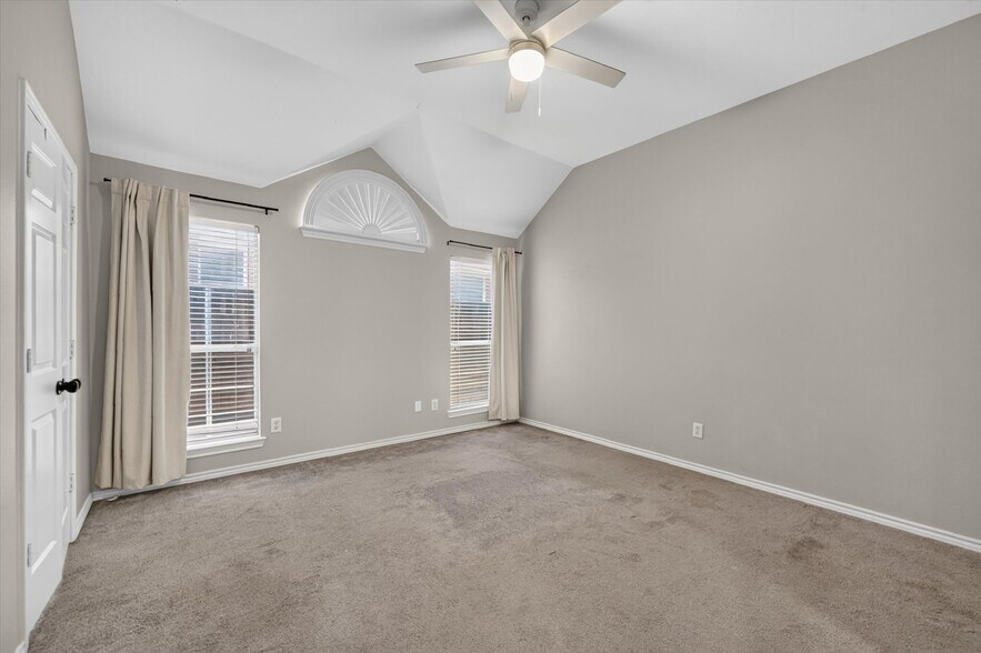 Building Photo - 2503 Windgate Ln