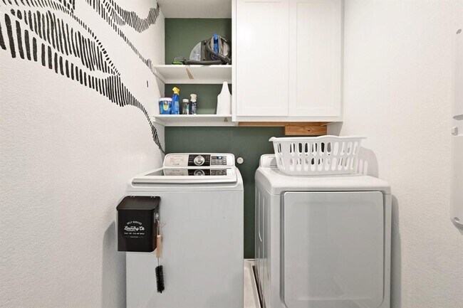 Building Photo - 317 Black Alder St