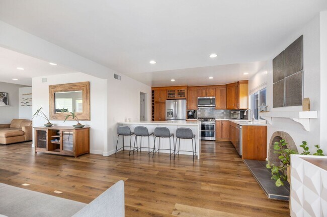 Building Photo - Enjoy the view from this 4 bedroom home with solar and overlooking the lagoon in quiet neighborhood
