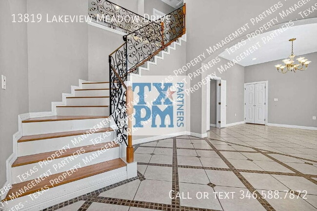 Building Photo - 13819 Lakeview Meadow Dr