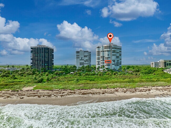 Building Photo - 5051 N Hwy A1A