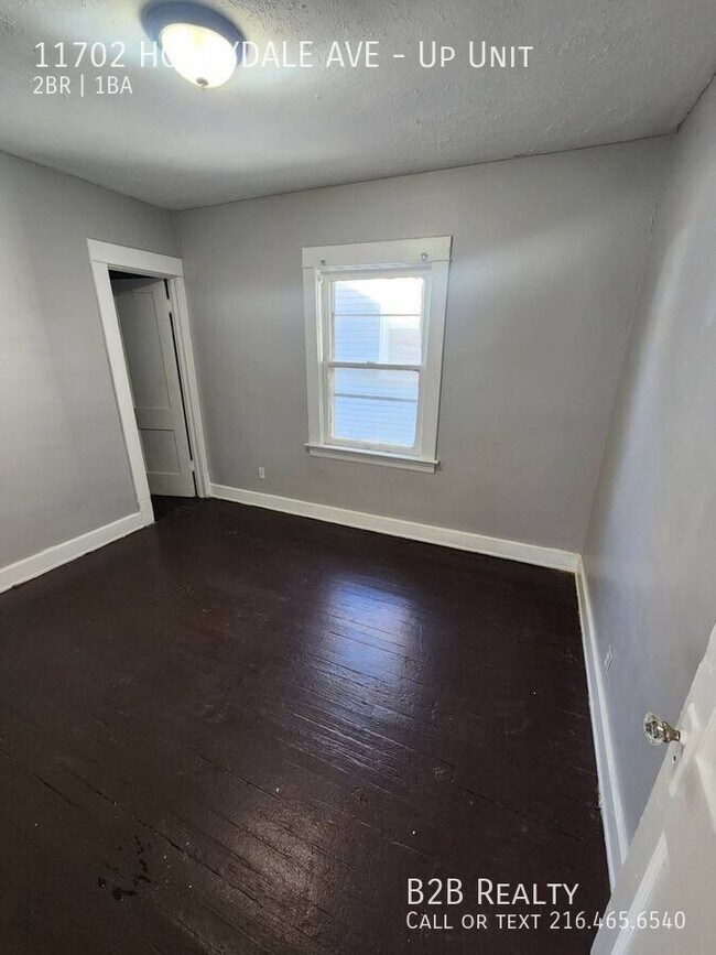 Building Photo - 11702 Honeydale Ave