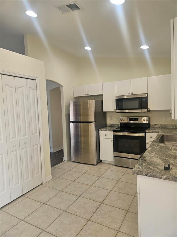 Building Photo - 4138 Azora St