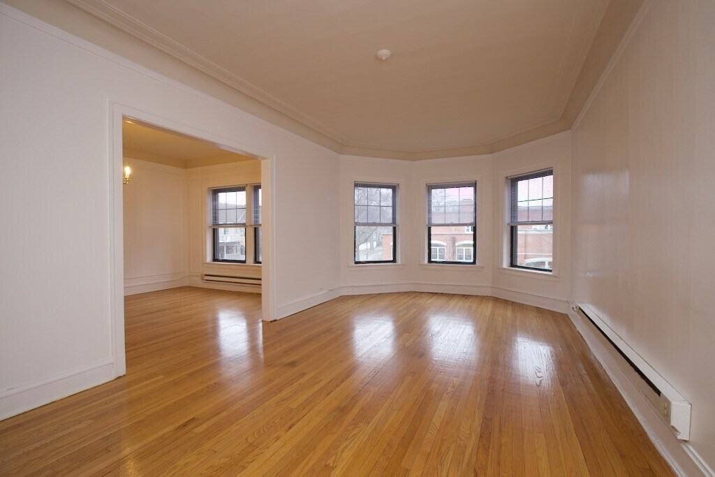 Building Photo - 1238 Oak Ave