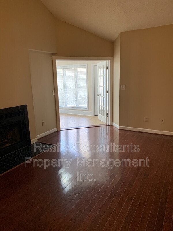 Building Photo - 306-D S Lindell Rd