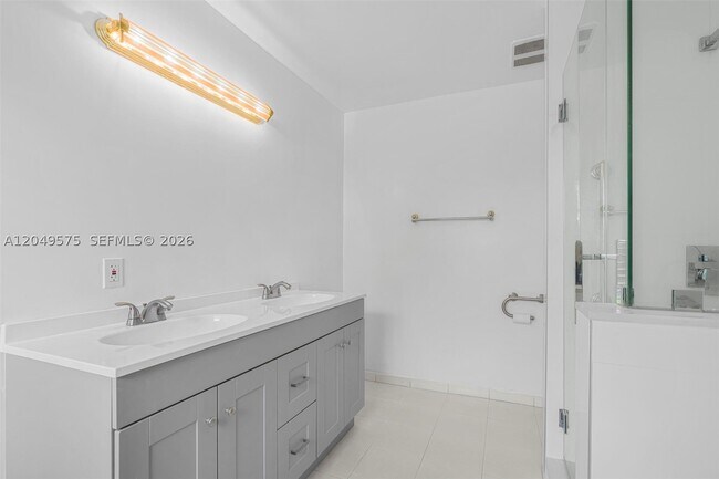 Building Photo - 9075 SW 48th Terrace