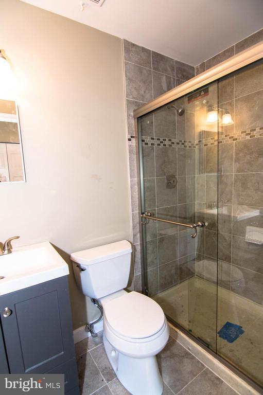 Building Photo - 5404 Helm Ct