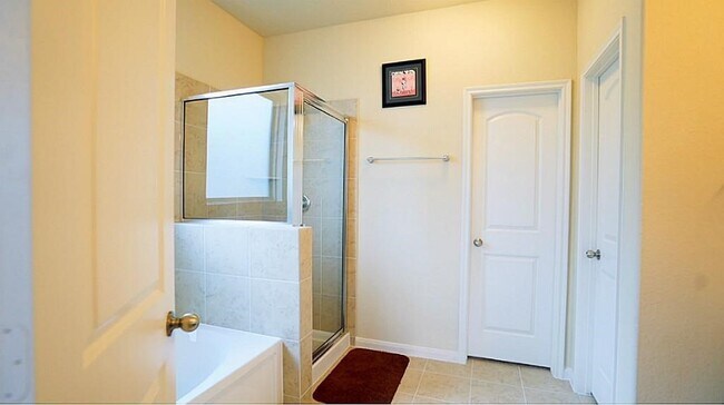 Building Photo - 2631 Cold River Dr