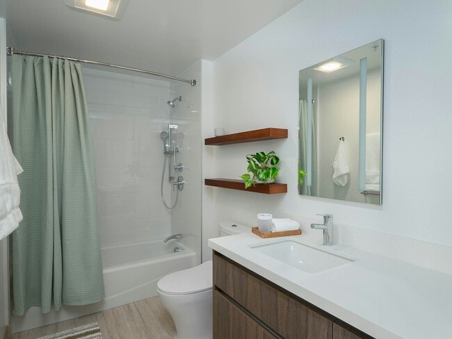 Building Photo - 1515 Liona St