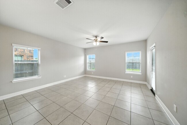 Building Photo - 32943 Turning Springs Dr