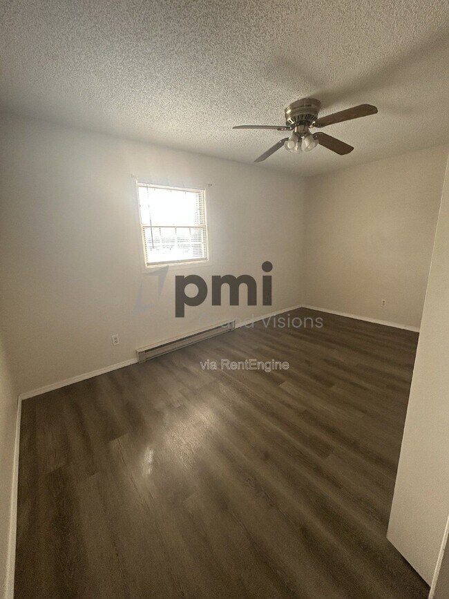 Building Photo - 24 W Buchanan Ave