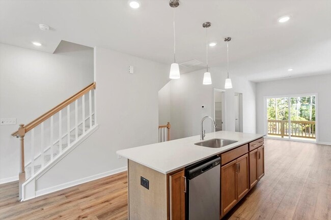 Building Photo - 372 Chesapeake Cmns St