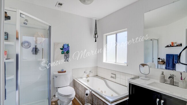 Building Photo - ~Beautiful Updated 4 Bed/2 Bath in Rohnert...