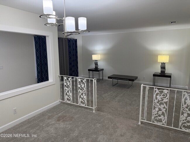 Building Photo - 1324 Grandview Dr