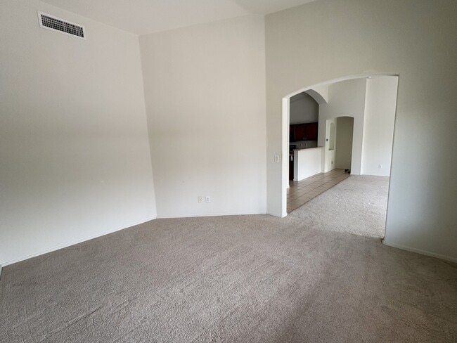 Building Photo - 1870 E Purple Martin Ln